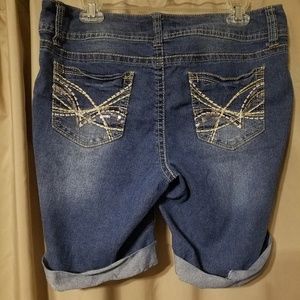 Womans bermuda style shorts